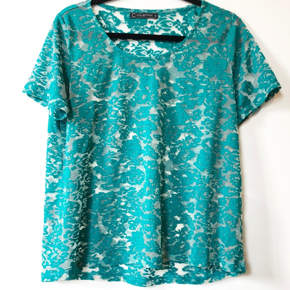 🌸 SOLD 🌸 Collection Laced shirt Sz G/L